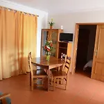 Dom Lourenco Hotel 2*