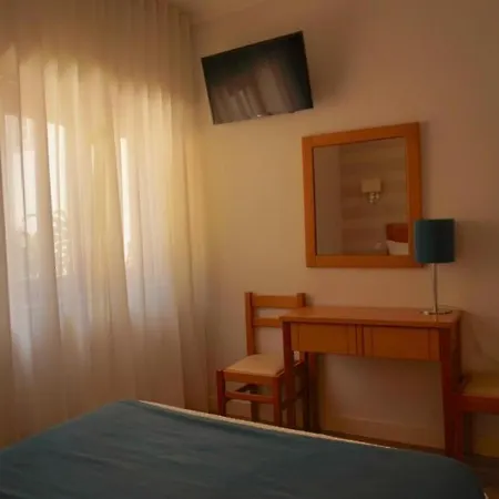 Dom Lourenco 2* 阿雷亚布兰卡