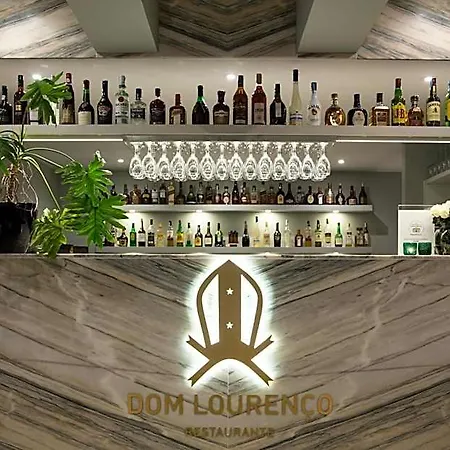 Dom Lourenco Отель 2*