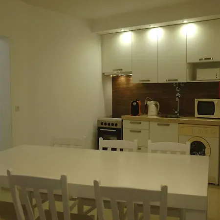 Dom Lourenco מלון 2*