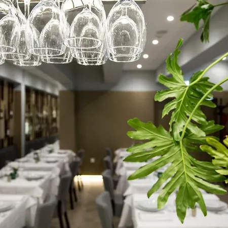 酒店 Dom Lourenco 2*